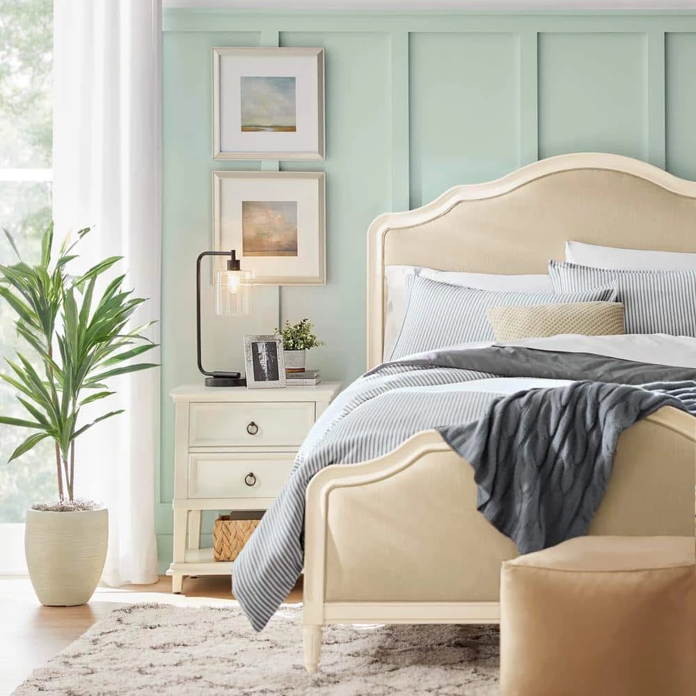 19 in. Bronson Antique Style Black Industrial Iron Lantern Desk Lamp with Glass Shade by Simple Designs 13 19 in. Bronson Antique Style Black Industrial Iron Lantern Desk Lamp with Glass Shade by Simple Designs - Image 13